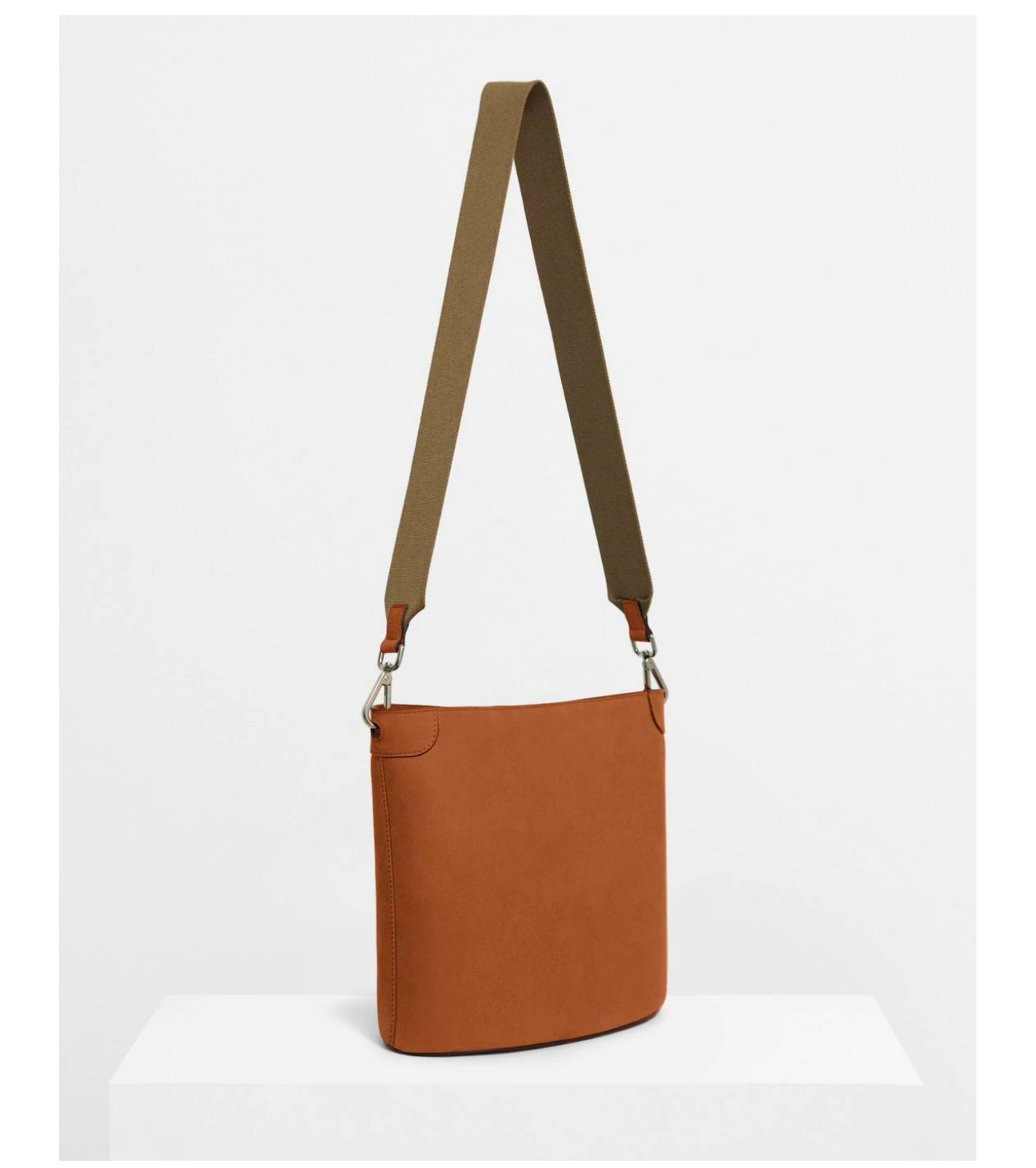 Bucket Bag in Leather