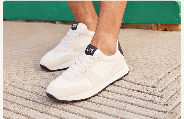 mens-trvl-lite-retro-runner-white-suede-water-repellent-sneaker