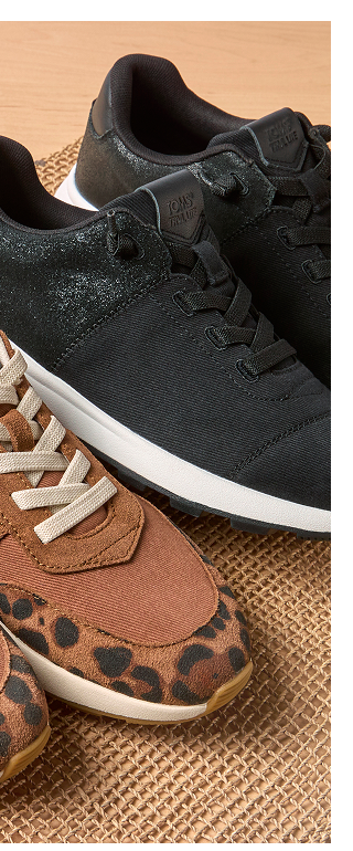 Shop TRVL LITE Cabrillo Sneaker - Button