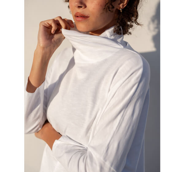 white catalina turleneck tee