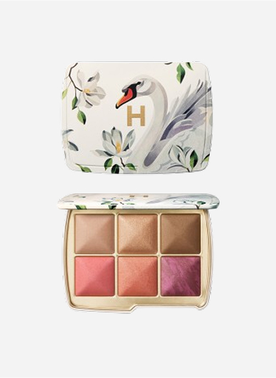 Hourglass Ambient Lighting Edit Unlocked in 'Swan'