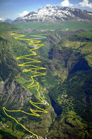 TOUR DE FRANCE