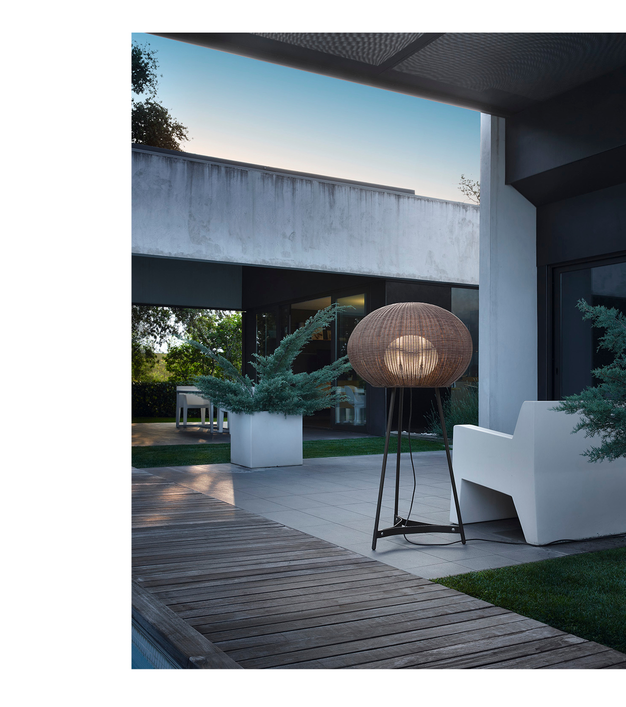 Outdoor Living with Bover | When warm weather hits, windows open, doors disappear and the lines between indoor and outdoor living blur. These open-air ideas from Barcelonas Bover are sure to make your next alfresco affair a little more chic. | Shop