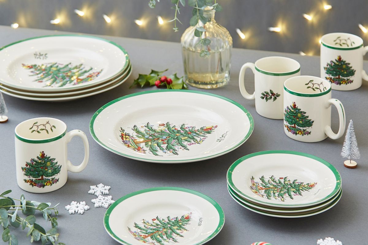 Memorial day Sale Take 25% off Spode Christmas Tree with code HONOR25