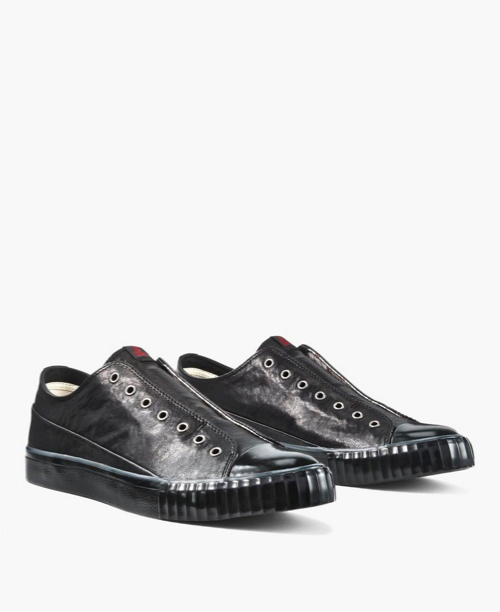 SHOP LACELESS LOW TOP