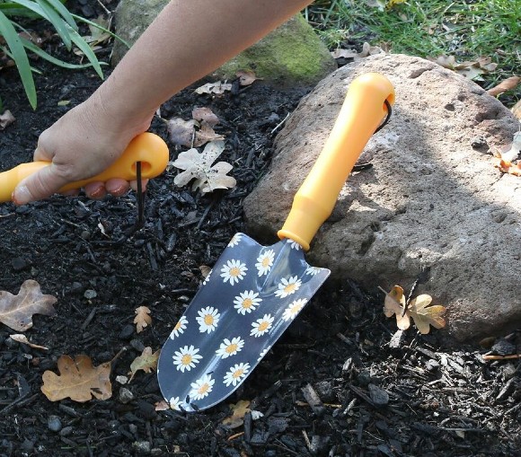 Daisy Trowel