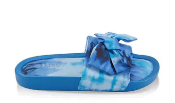 Bow Detail Pool Slides