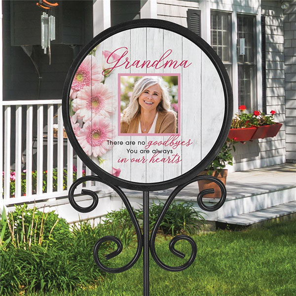 Personalized Memorial Flowers Round Magnetic Sign Set