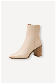 seychelles desirable boot