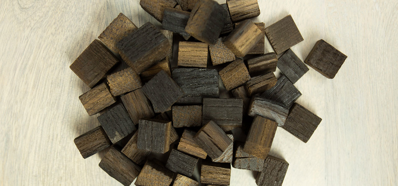 Using Oak Chips to Age Your Wine